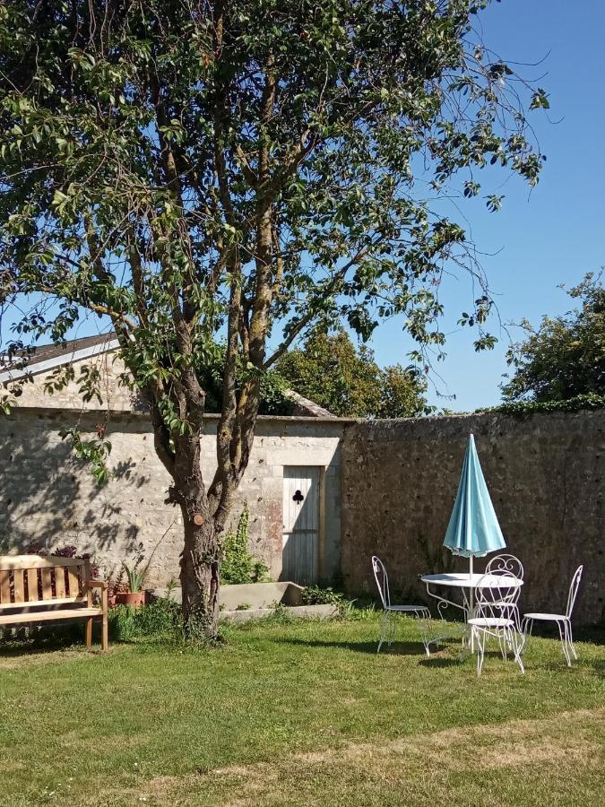 Les Mariesis Bed & Breakfast Osmanville Eksteriør bilde