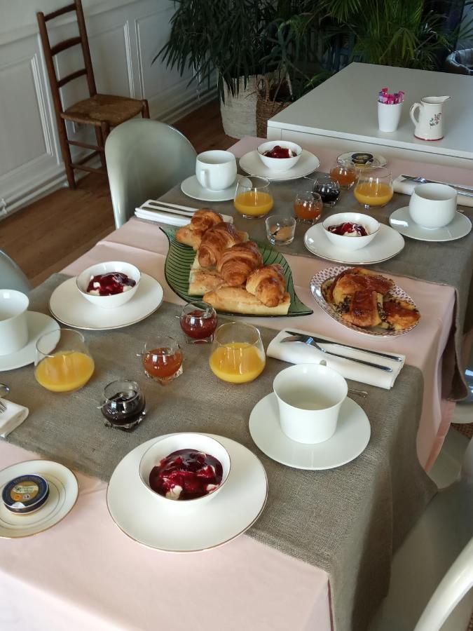 Les Mariesis Bed & Breakfast Osmanville Eksteriør bilde